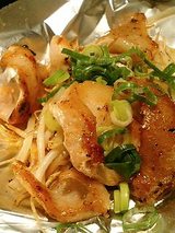 喃風クレフィ三宮店 豚トロねぎ塩焼(580円)