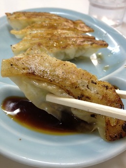 エトアール 手作り餃子 350円
