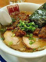 風風ラーメン しょうゆパーコー(880円)