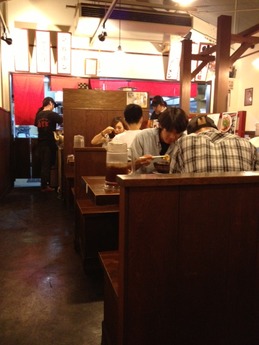 希望軒 店内