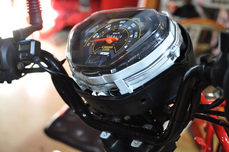 クロスカブ Ja45 にマルチパーパスバー取り付け Hyena Said