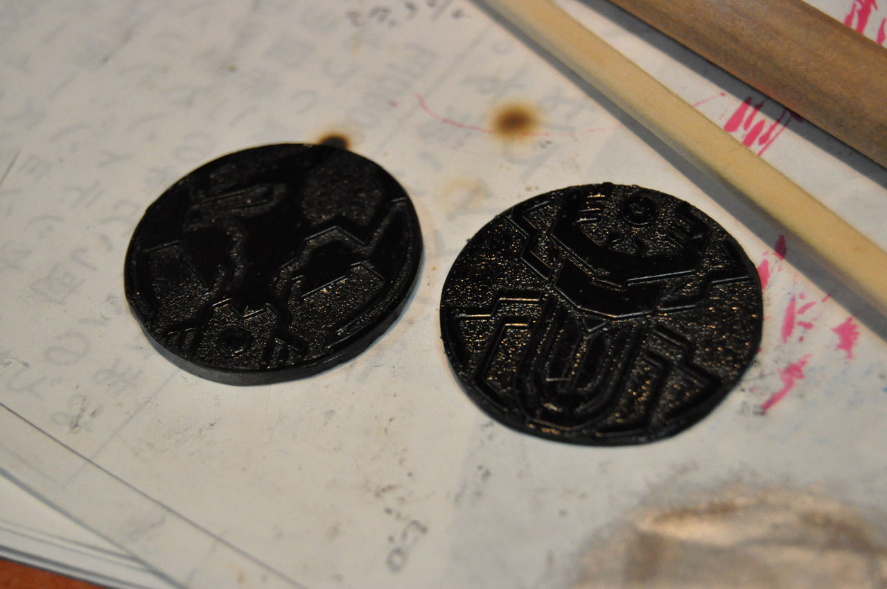 セルメダル塗装・割れクワガタセル（クズメダル）製作 : 8th Grade