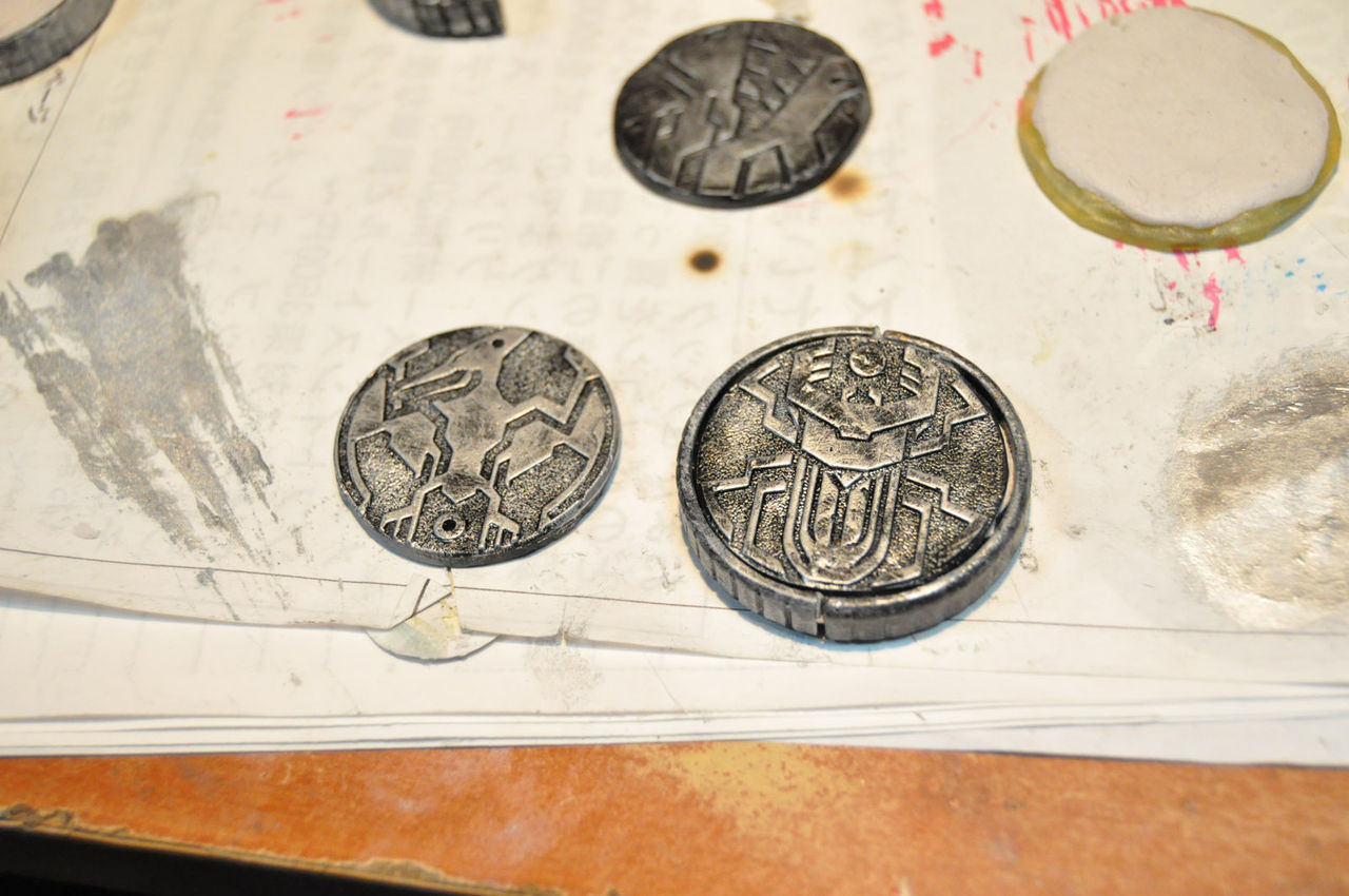 セルメダル塗装・割れクワガタセル（クズメダル）製作 : 8th Grade