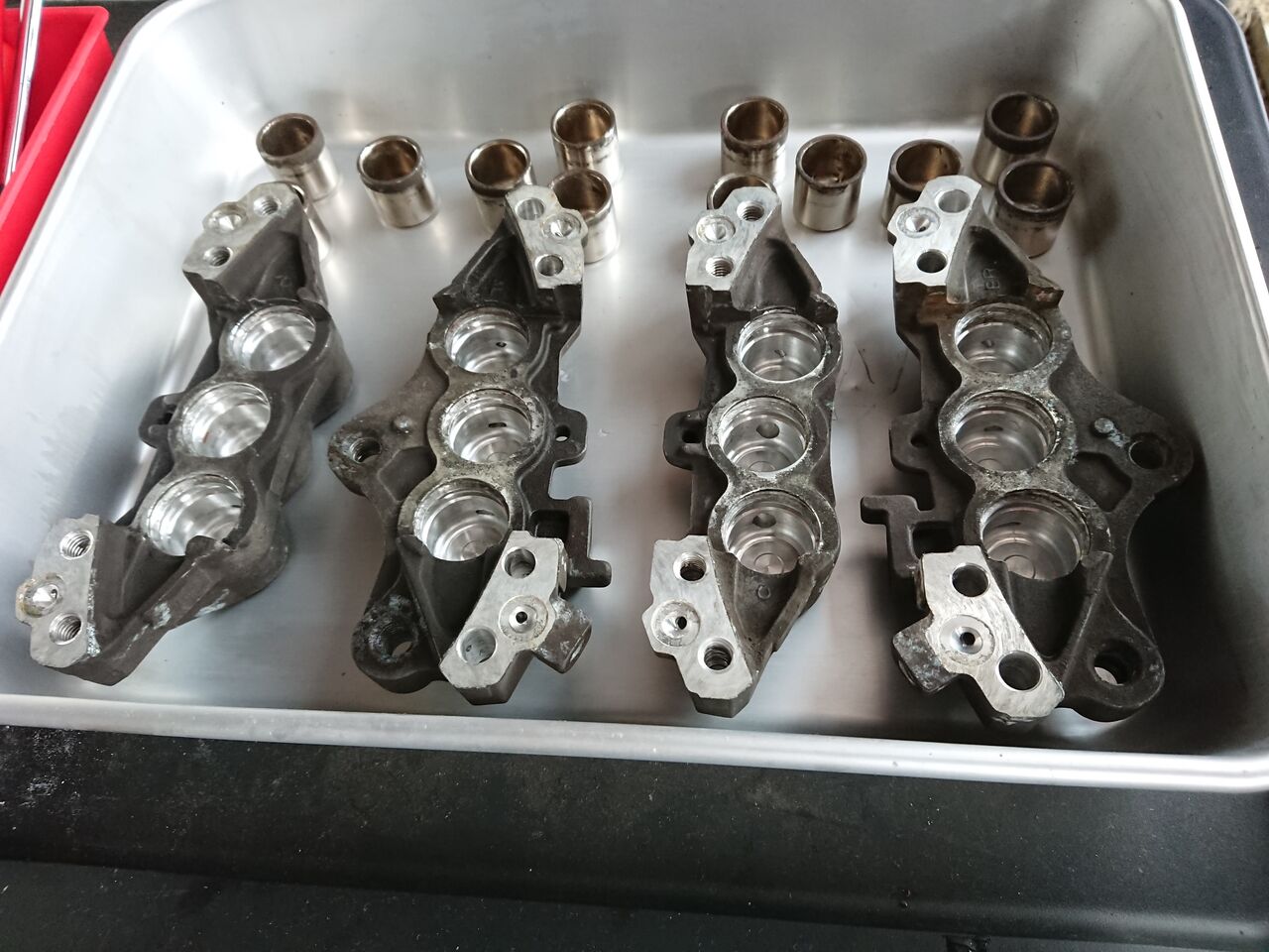 zrx400 6ポッドキャリパー ZRX用6ポットキャリパーの分解 : RSTのblog