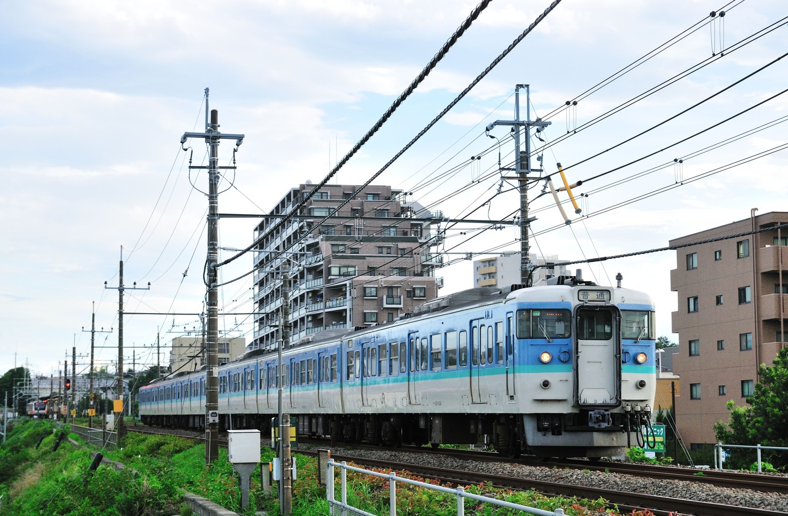 東京近郊 ベッドタウンを行く115系 長野車 風来狐の鉄道雑記