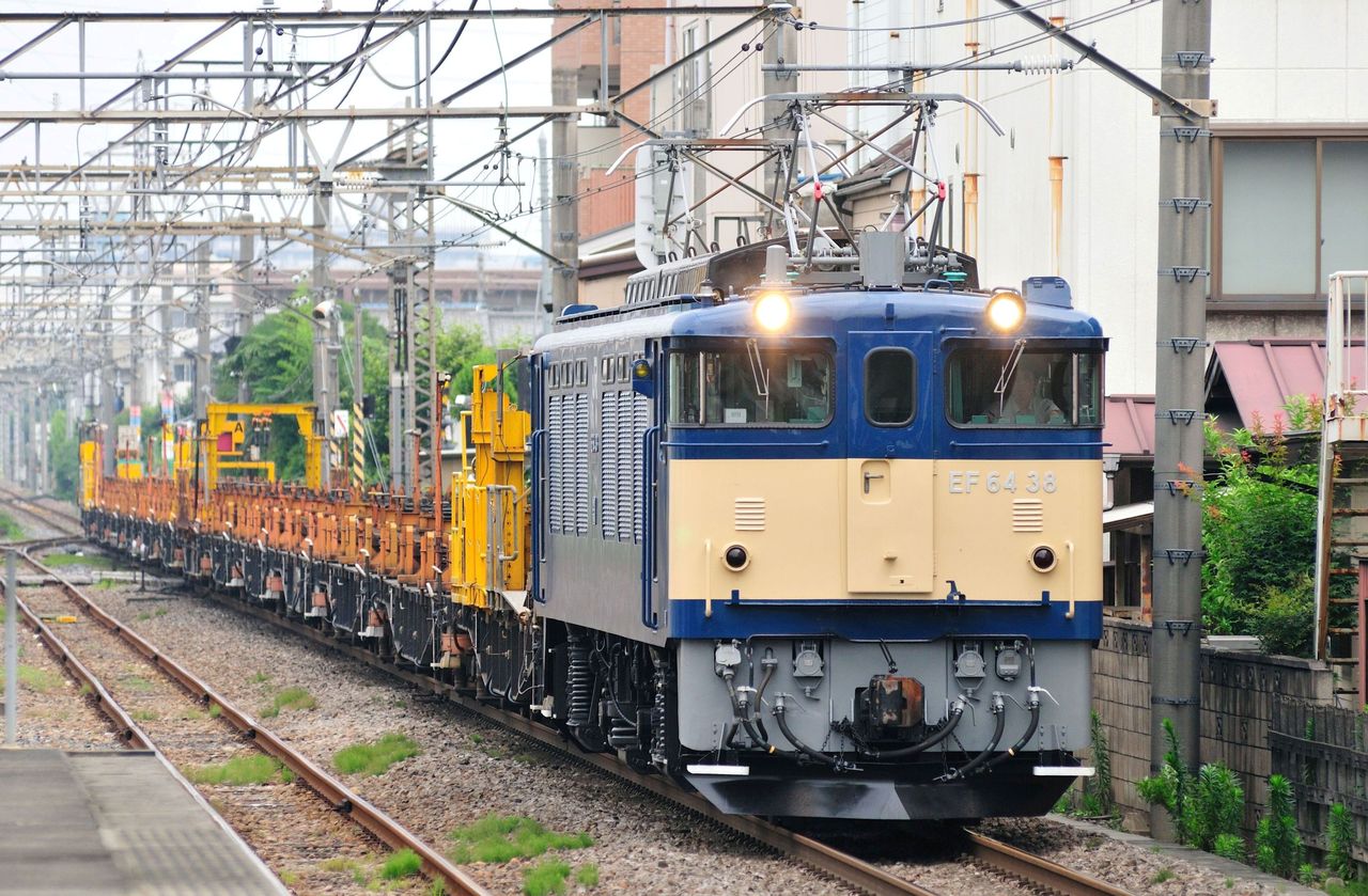 EF64 0番台 38号機牽引 新津工臨返空(工9774レ) : 風来狐の鉄道雑記