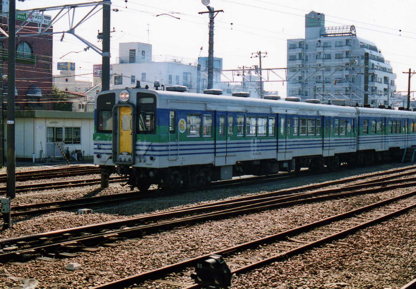 国鉄サロ37形電車