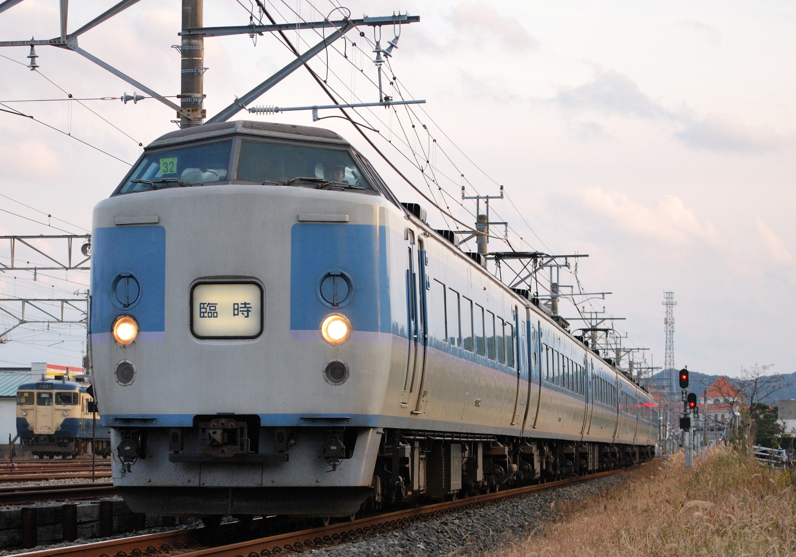 館山に行きました。(快速 花摘み南房総号 183系 千マリ32編成 代走