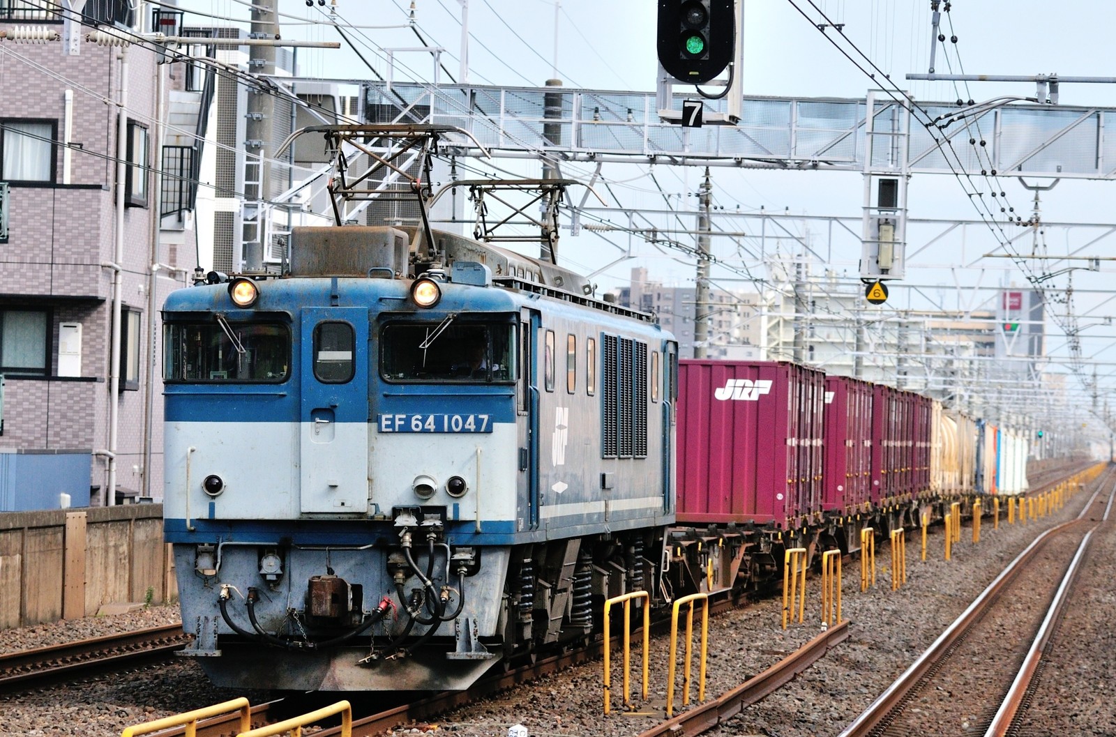 JR貨物 EF64 1000 岡山更新色 なんだか複雑な気分でした。(EF64 1000番台