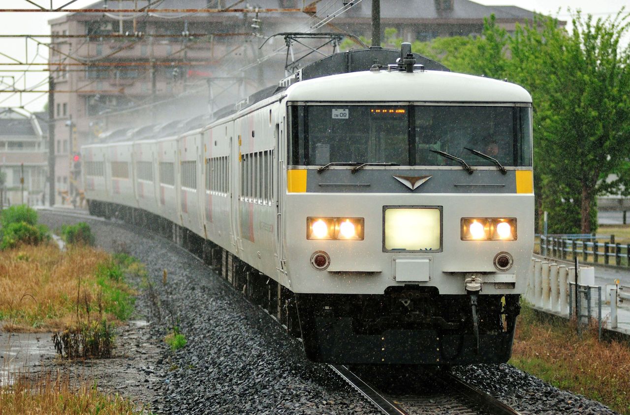 日本国有鉄道高シマ185系200番台デビュー時前面幕1981〜1985