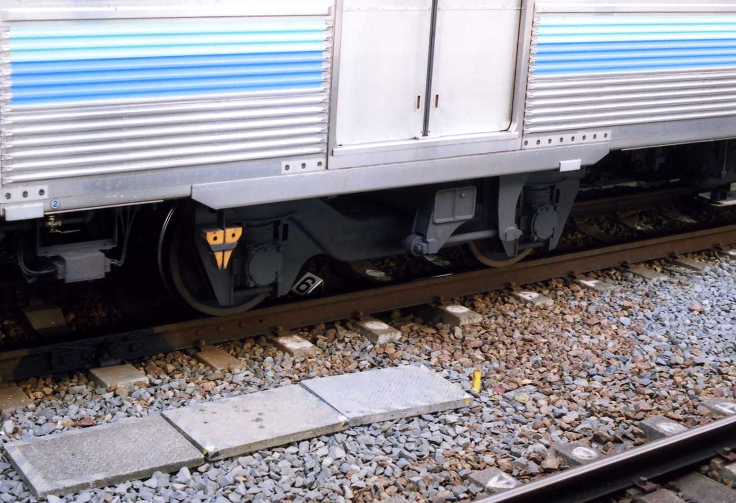 東急8500系 床下機器など : 風来狐の鉄道雑記