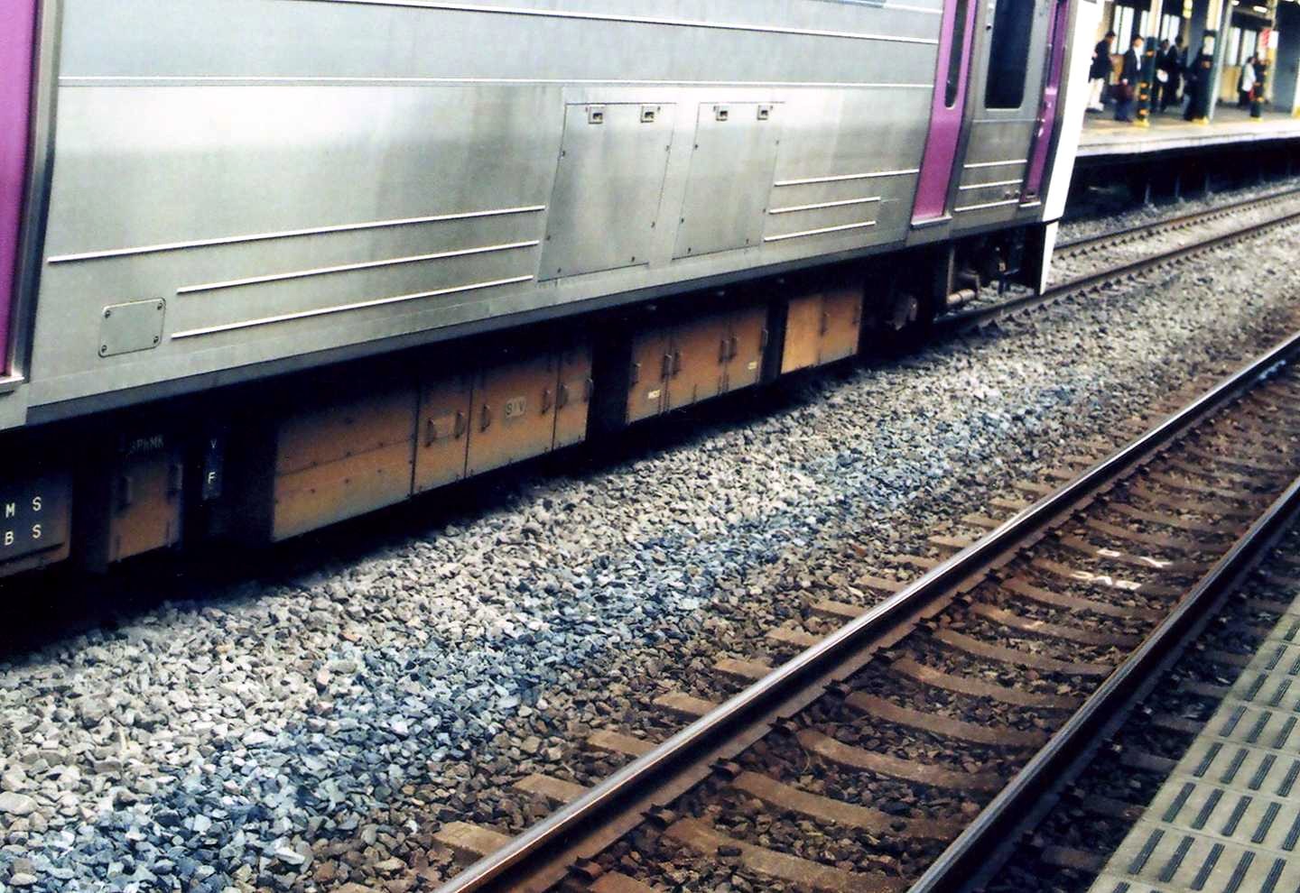 界磁添加励磁制御の車両 215系 DDL(Double Decker Liner) : 風来狐の