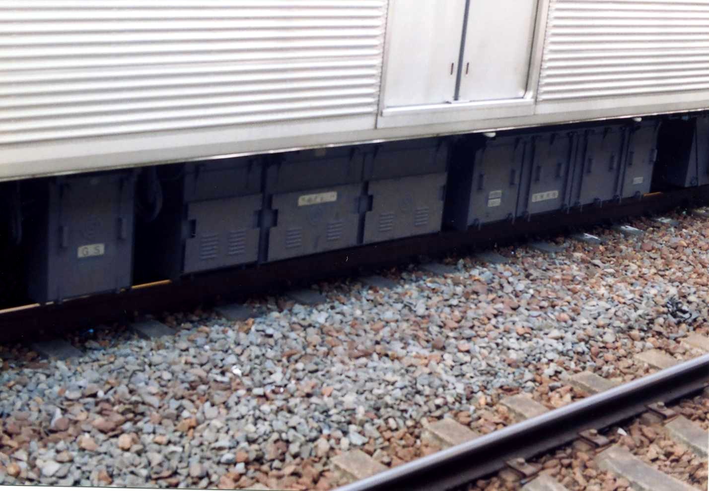 東急8500系 床下機器など : 風来狐の鉄道雑記