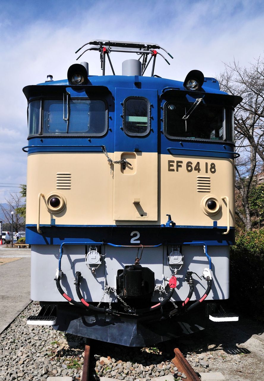 EF64 0番台 18号機(勝沼ぶどう郷駅前 静態保存) : 風来狐の鉄道雑記