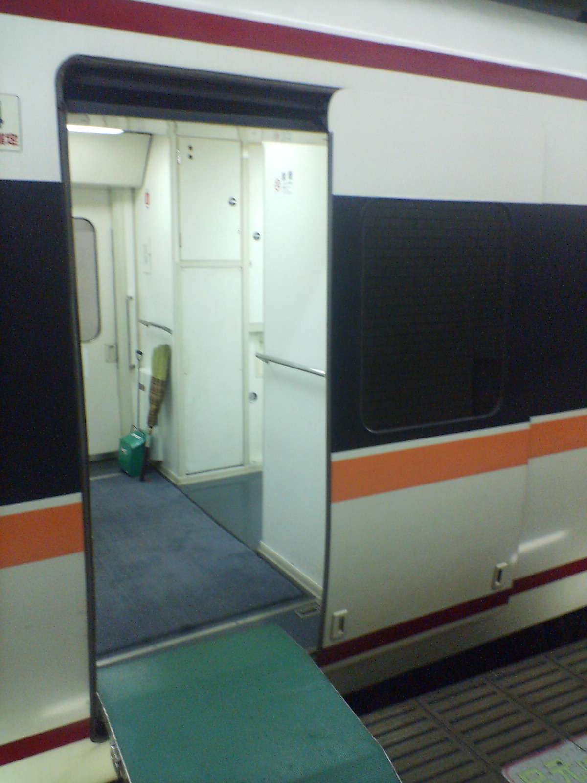 撮影の帰り 東武100系 第109編成 東武100系の紹介 風来狐の鉄道雑記