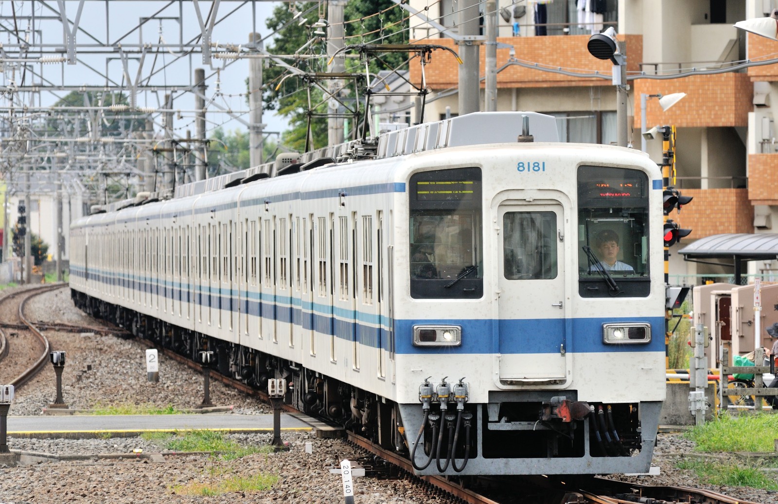 東武8000系伊勢崎線(英字無し)(1本物) TI］東武伊勢崎線8000系電車（準急：浅草⇔伊勢崎）の写真素材
