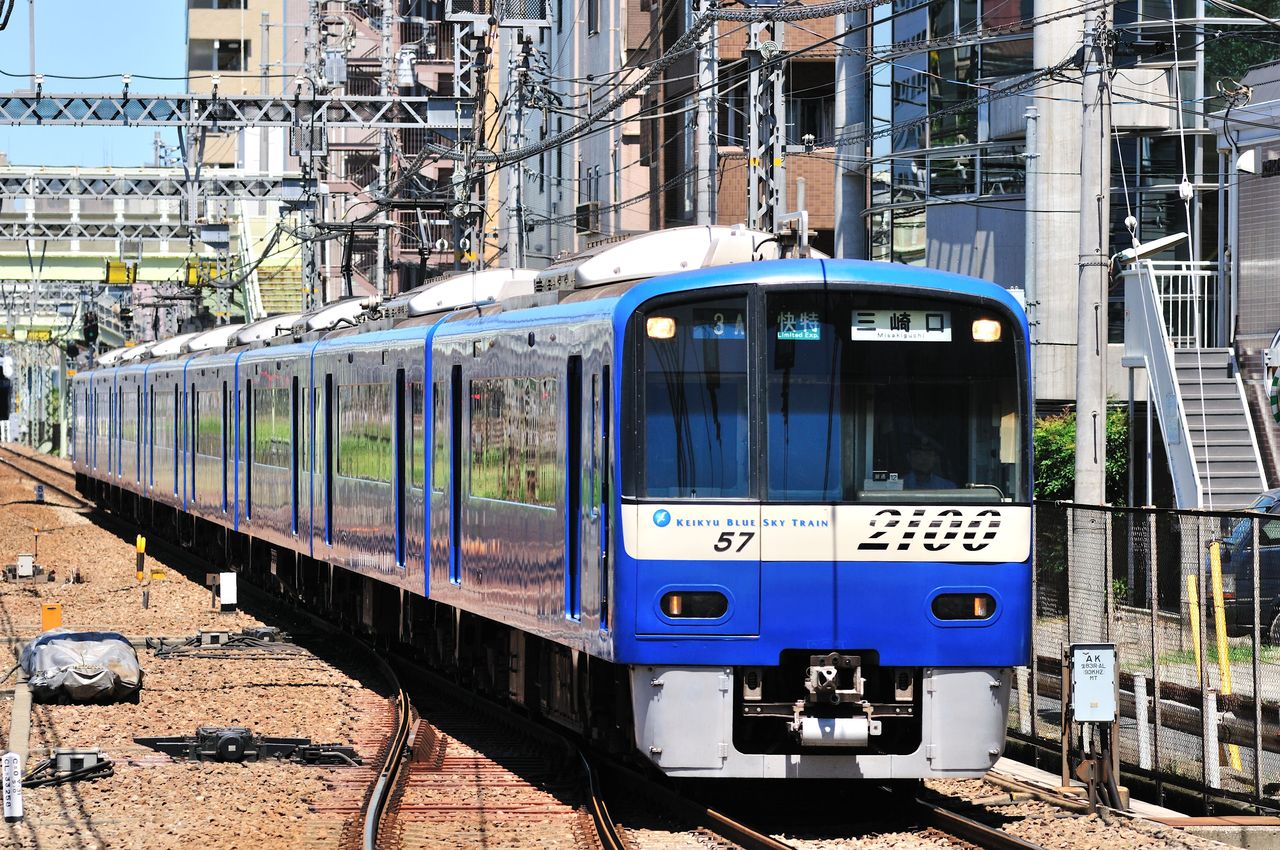 久々の京急方面。京急2000形(3扉) 8両固定編成を撮りに : 風来狐の鉄道雑記