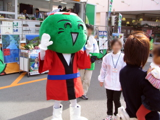 新鮮なっ とくしま フェア 阪急オアシスえるむプラザ店 はばタン の笑顔にありがとう 新鮮なっ とくしま フェア 阪急オアシスえるむプラザ店 はばタン の笑顔にありがとう
