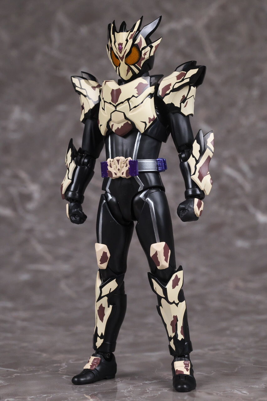 S.H.フィギュアーツ 仮面ライダーベイク ブレイクッキーフォーム
