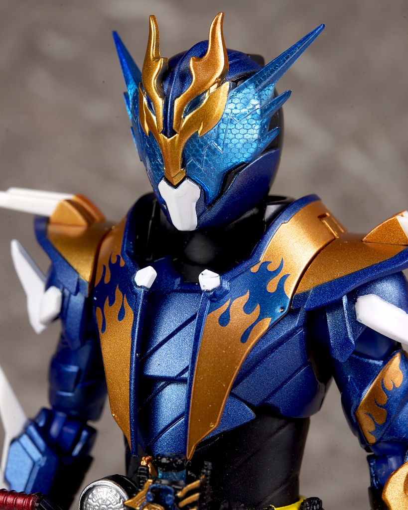 S.H.フィギュアーツ 仮面ライダークローズ レビュー : はっちゃか