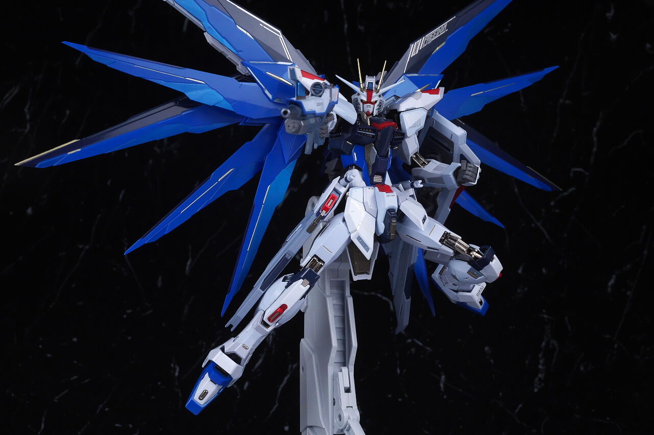 METALBUILDフリーダムガンダムCONCEPT2 SNOW SPARKLE