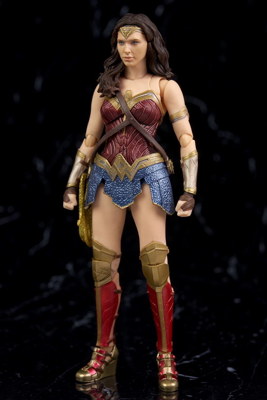 S.H.フィギュアーツ ワンダーウーマン (JUSTICE LEAGUE) レビュー : は