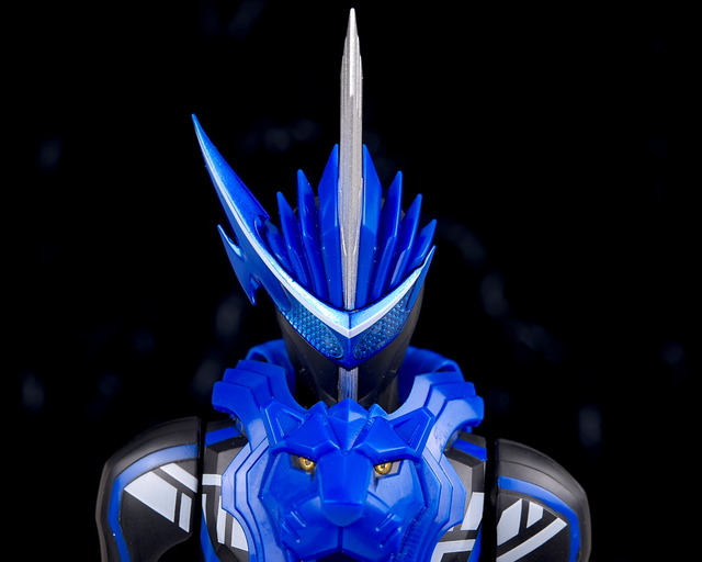 转日评 BANDAI 21年3月: S.H.Figuarts 假面骑士Blades (狮子战记)
