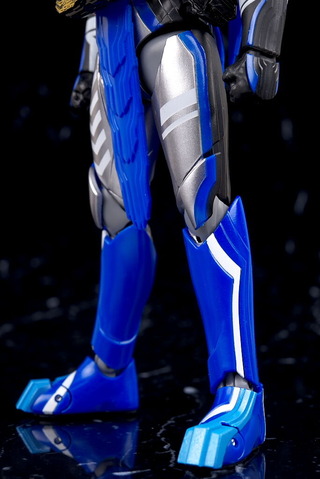 转日评 BANDAI 21年3月: S.H.Figuarts 假面骑士Blades (狮子战记)