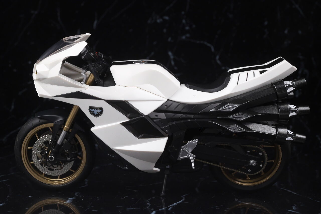 BANDAI - モトS.H.Figuarts 大量発生型相変異バッタオーグ+サイクロン号 S.H.Figuarts 大量発生型相変異バッタオーグ搭乗用サイクロン号