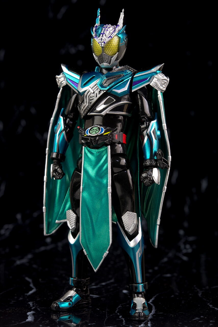 Amazon.co.jp: S.H.Figuarts 仮面ライダーブレン : おもちゃ