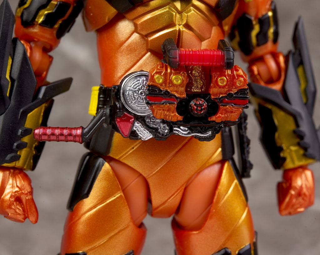 レビュー】 S.H.Figuarts 仮面ライダークローズマグマ