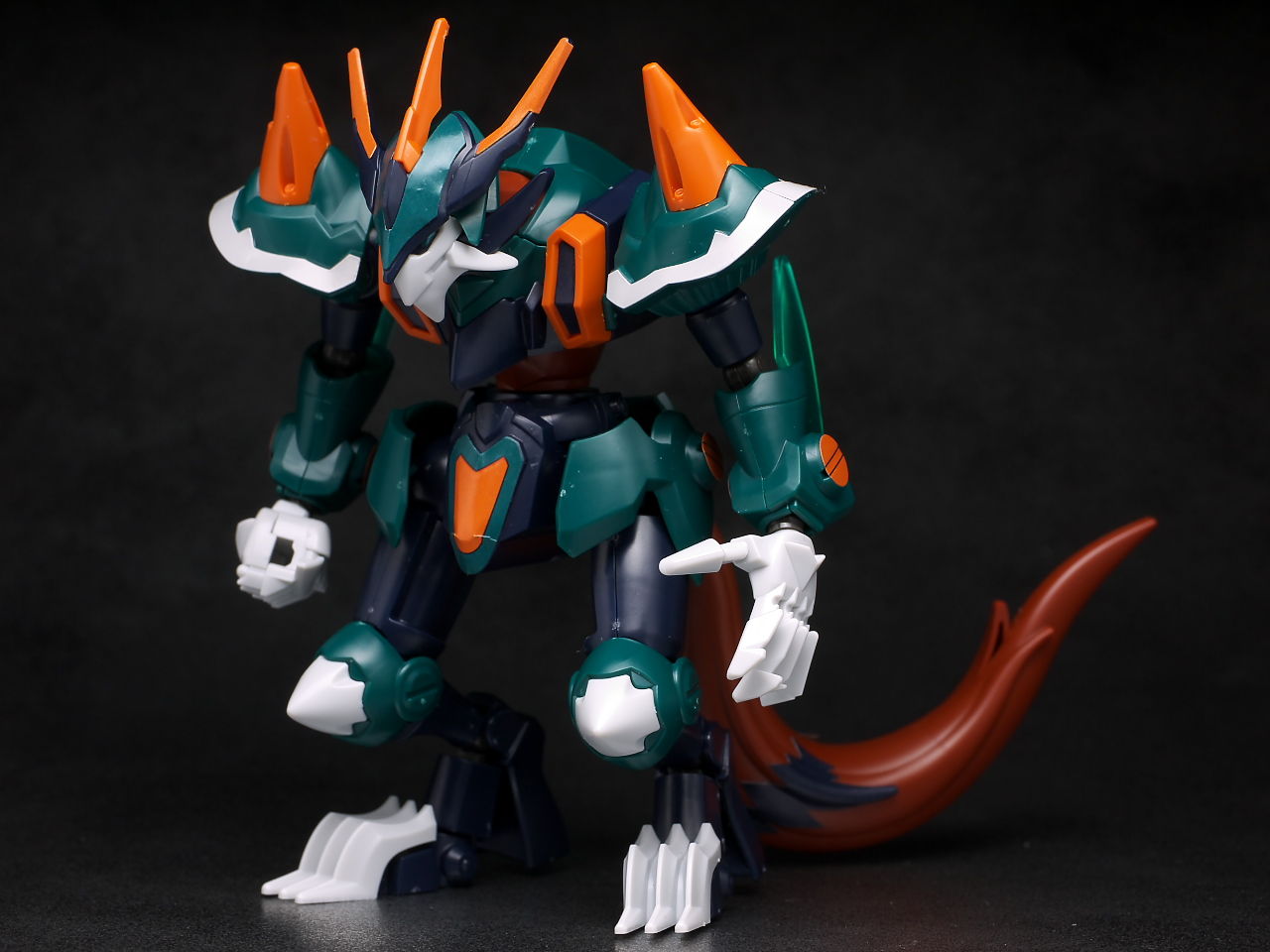 プラモデル ダンボール戦機 LBX ハンター フェンリル LBX フェンリル ダンボール戦機 プラモデル バンダイスピリッツ