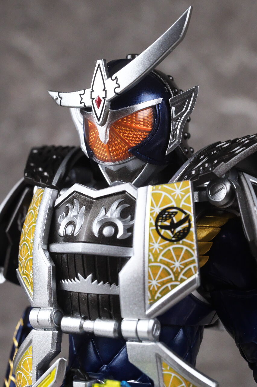 S.H.フィギュアーツ（真骨彫製法） 仮面ライダー鎧武 ジンバーレモン