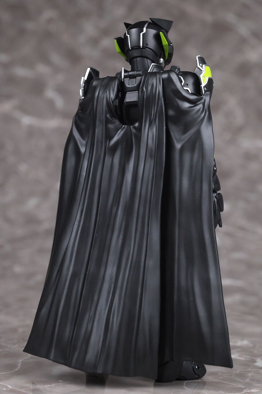 S.H.フィギュアーツ 仮面ライダータイクーン ブジンソード