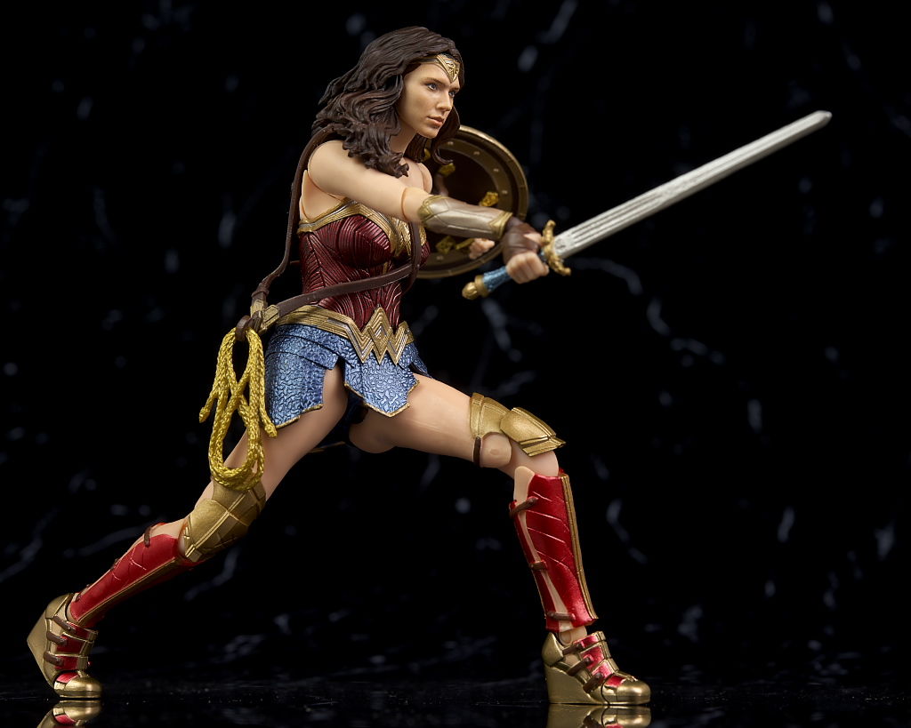 S.H.フィギュアーツ ワンダーウーマン (JUSTICE LEAGUE) レビュー : は