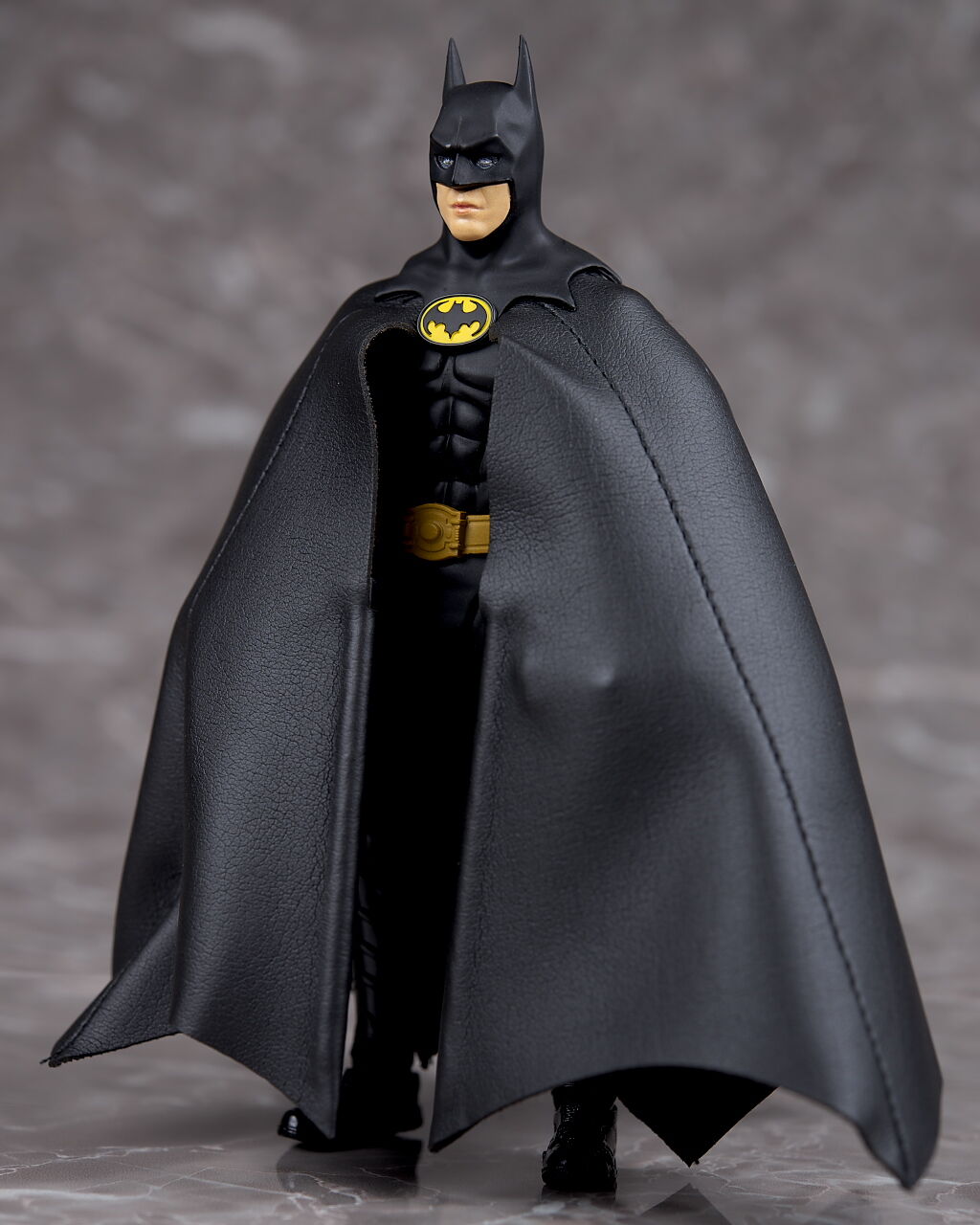 【未開封】フィギュアーツ バットマン BATMAN 1989 マイケルキートン