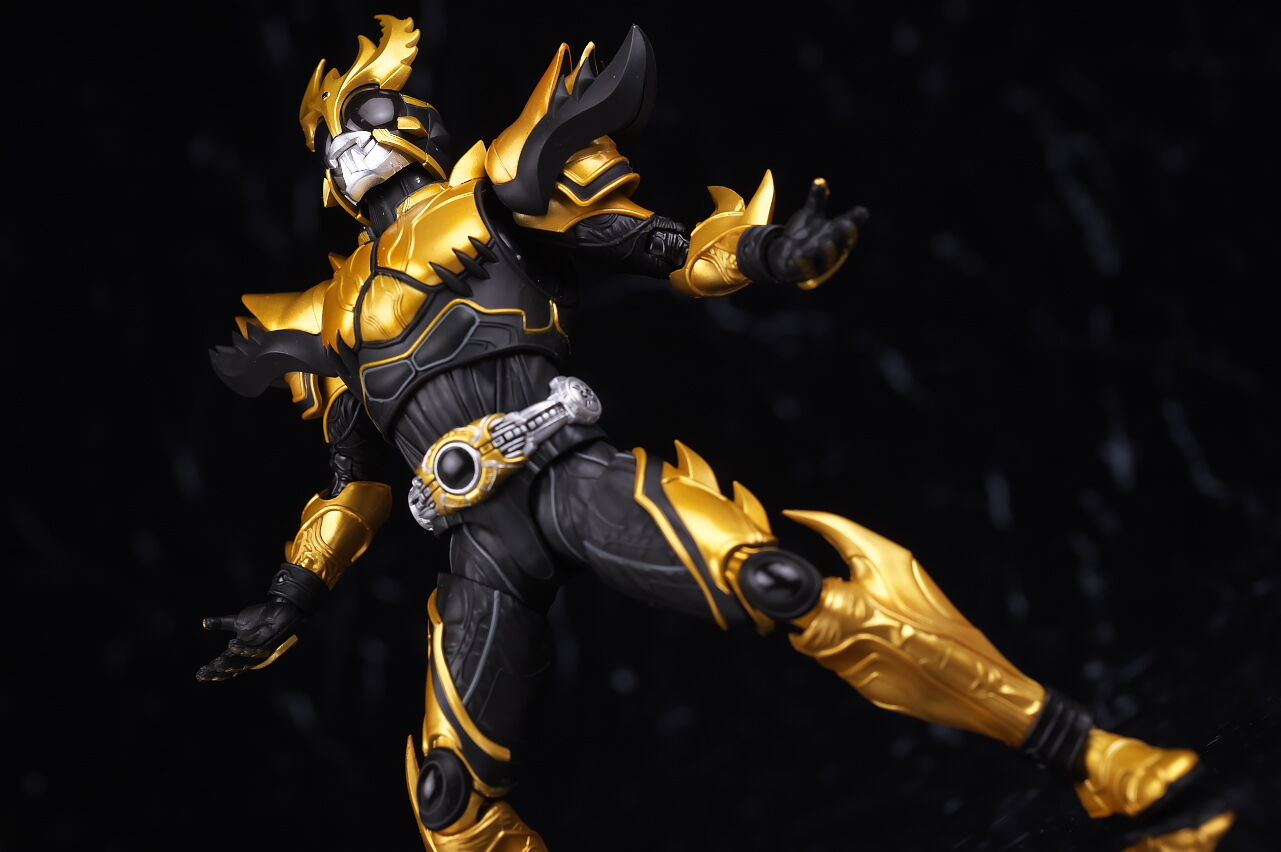 S.H.Figuarts真骨彫製法 仮面ライダークウガ ライジングアルティメット