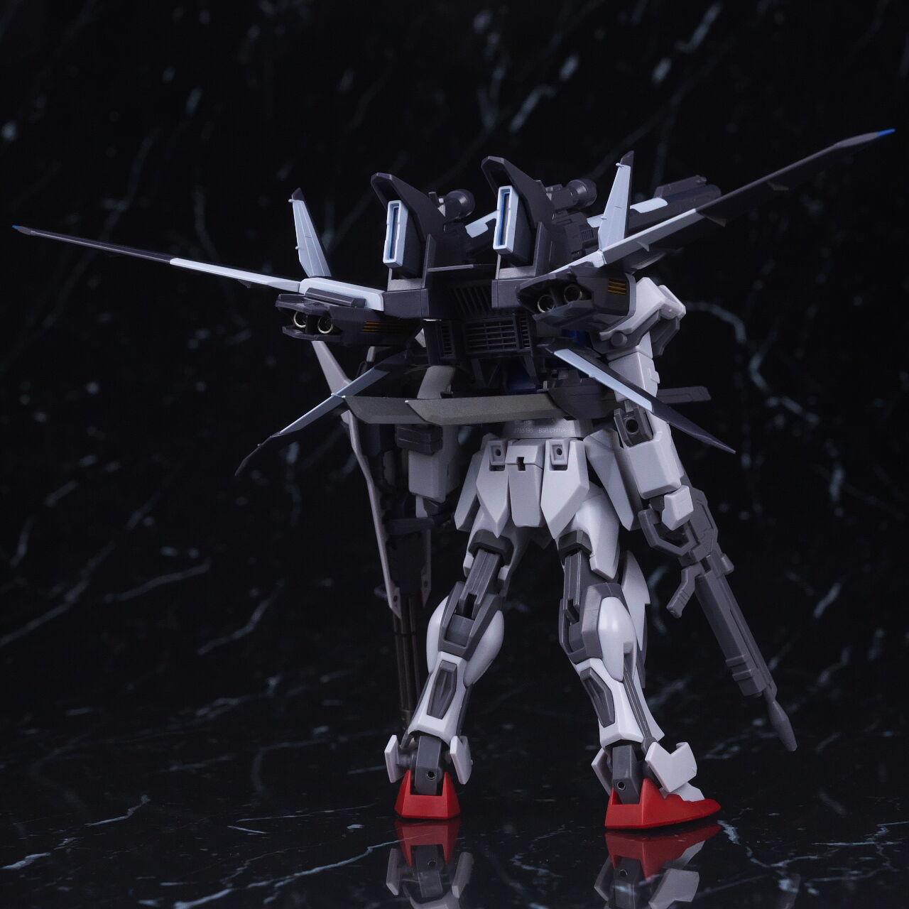 ロボット魂　ストライクガンダム iwsp Amazon.co.jp: ROBOT魂 ＜SIDE MS＞ GAT-X105 ストライク