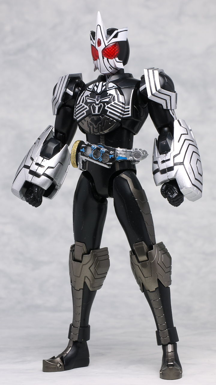 Amazon.co.jp: S.H.Figuarts(真骨彫製法) 仮面ライダーオーズ