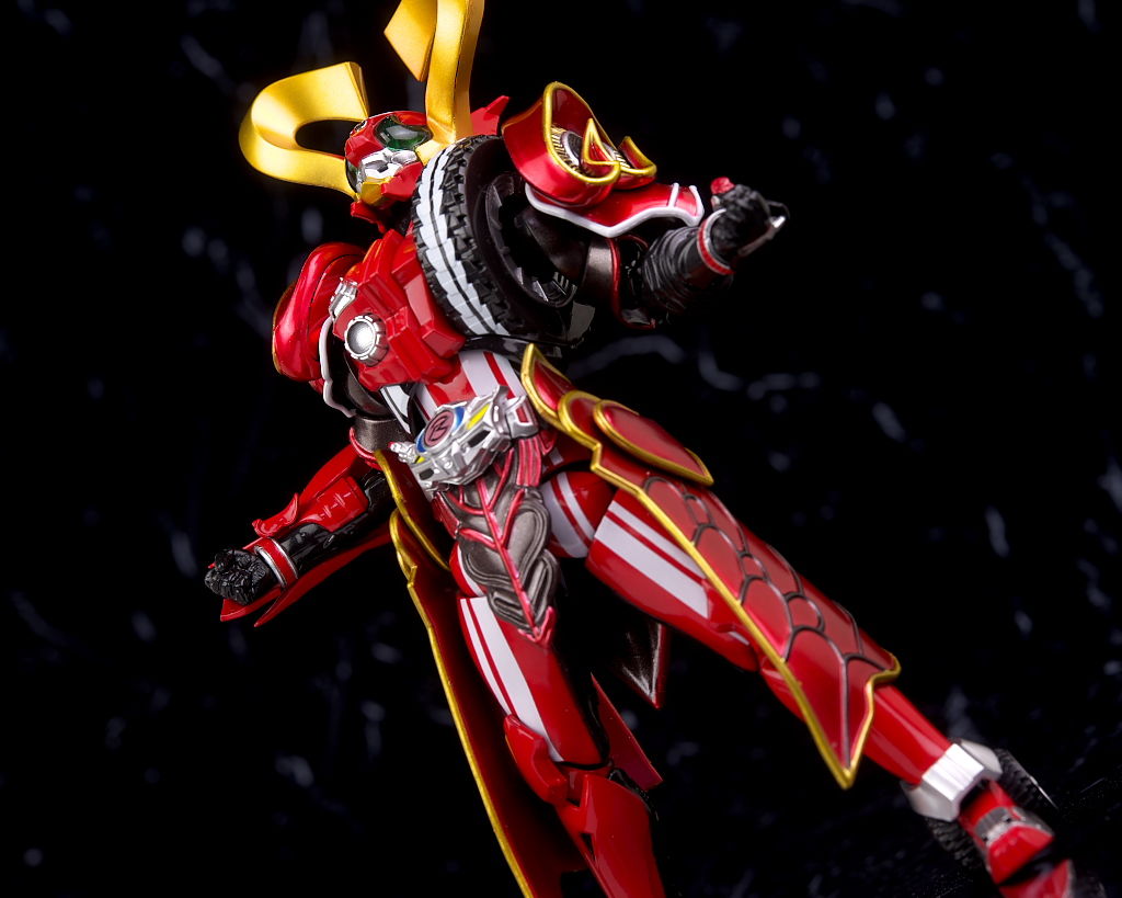 S.H.フィギュアーツ 仮面ライダーハート レビュー : はっちゃか