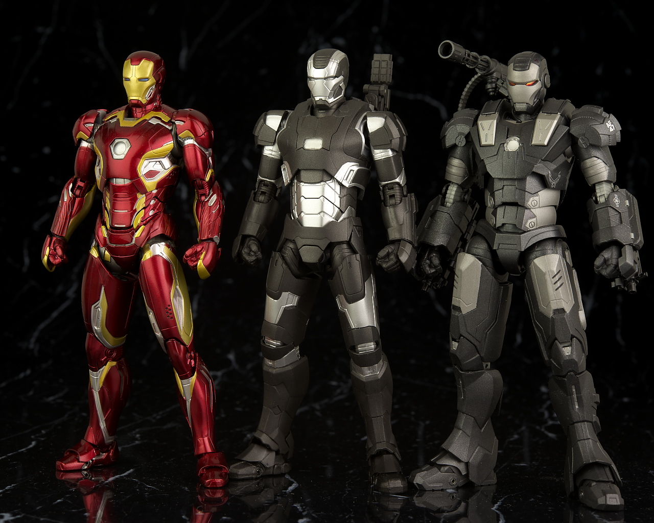 BANDAI - ウォーマシン マーク2 フィギュアーツ mark2 アイアンマン Amazon.co.jp: S.H.Figuarts アイアンマン マーク2 : ホビー