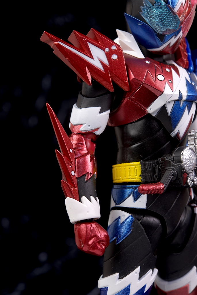kny26278#61 フィギュアーツ 仮面ライダーラビットタンクスパーク レビュー】S.H.Figuarts 仮面ライダービルド ラビットタンク