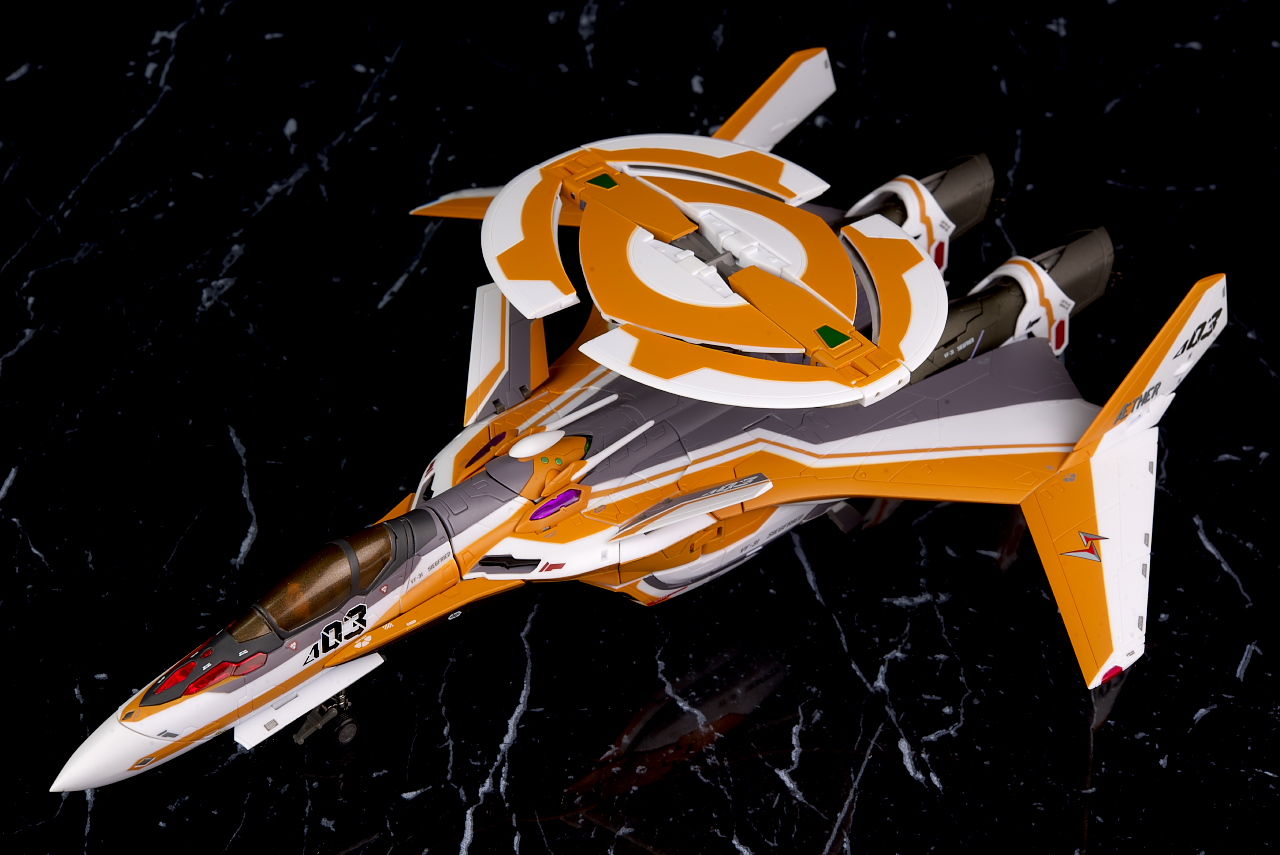 DX超合金 VF-31Eジークフリード(チャック・マスタング機 DX超合金 VF-31Eジークフリード(チャック・マスタング機