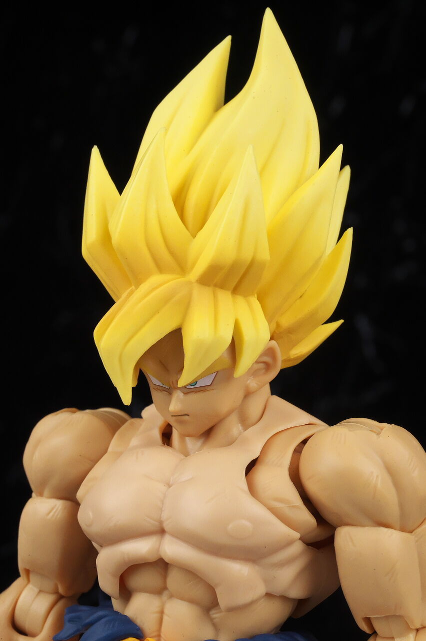 S.H.フィギュアーツ スーパーサイヤ人孫悟空-伝説のスーパー