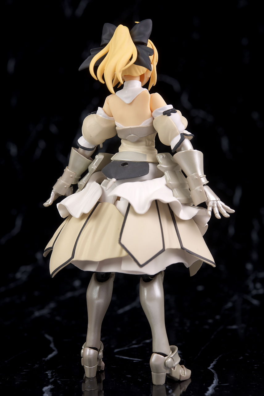 figma セイバー/アルトリア・ペンドラゴン[リリィ]【特典付き