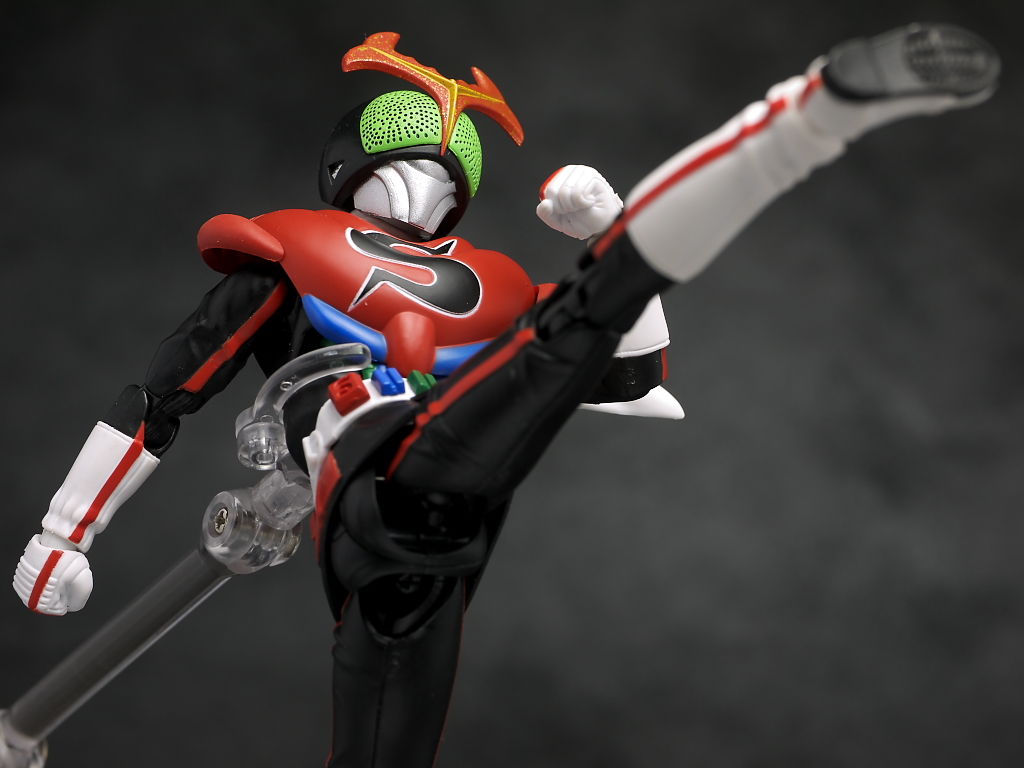 S.H.フィギュアーツ 仮面ライダーストロンガー レビュー : はっ