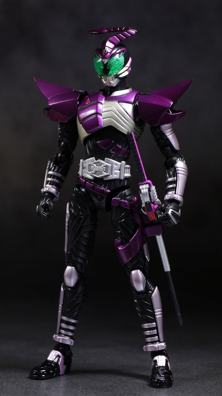 S.H.フィギュアーツ 仮面ライダーサソード レビュー : はっちゃか