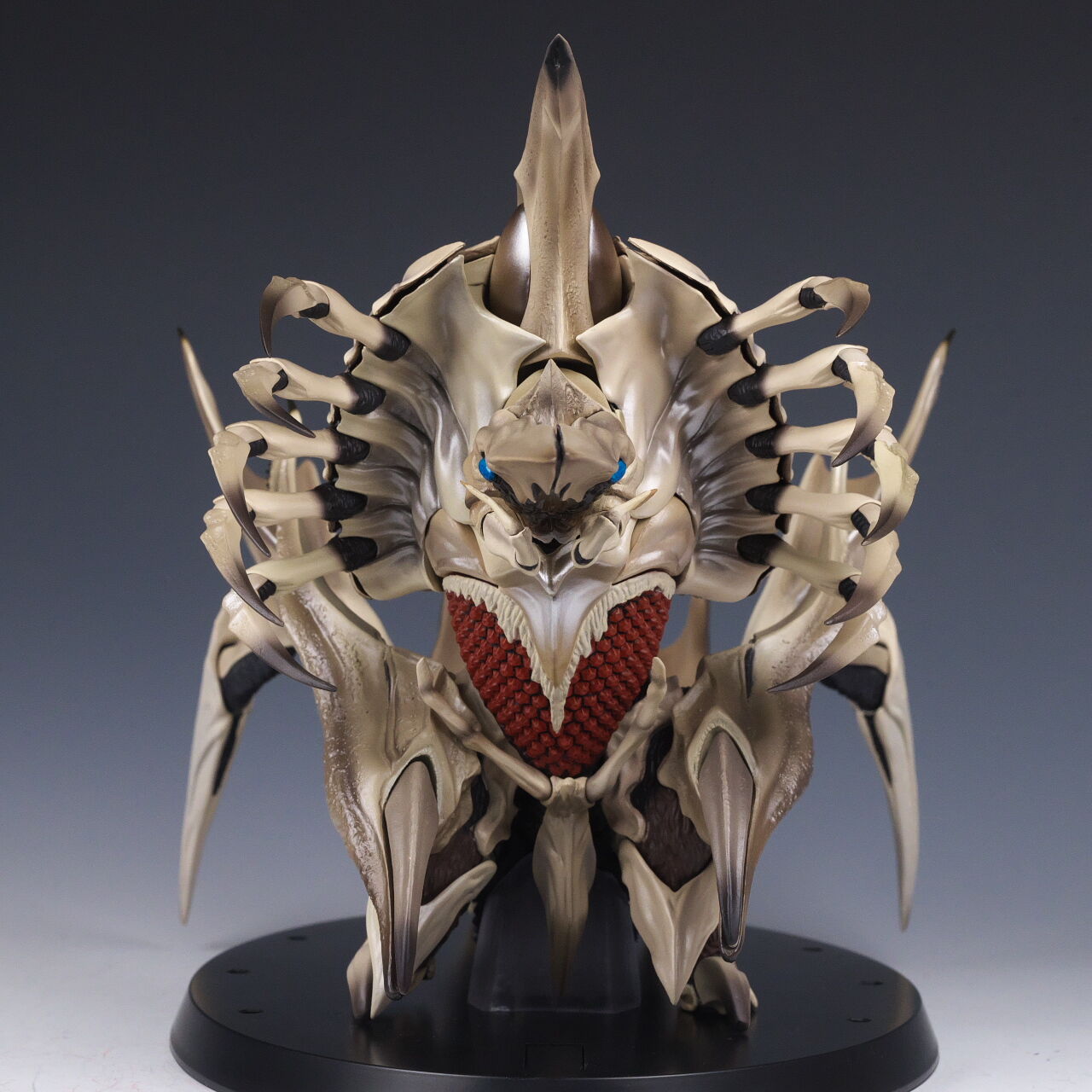 S.H.MonsterArts レギオン レビュー : はっちゃか