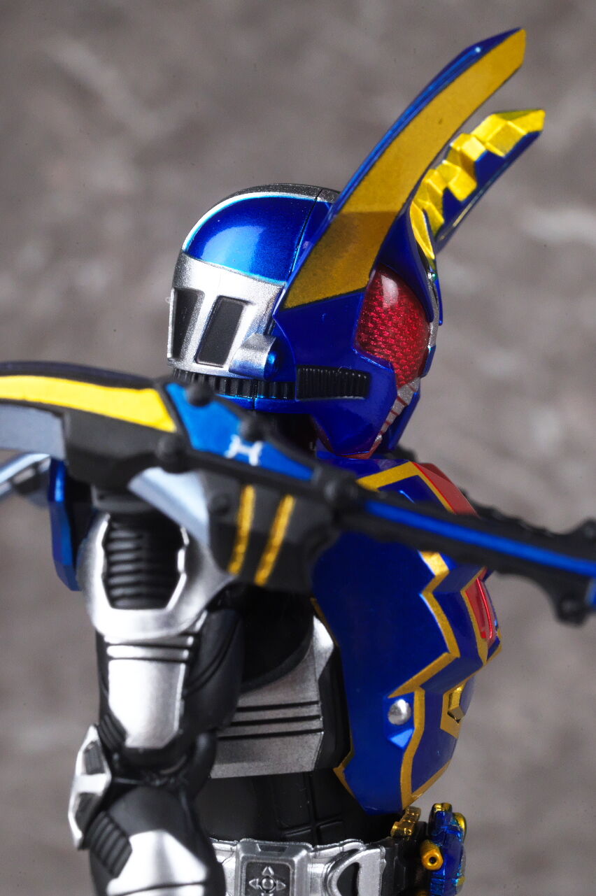 S.H.フィギュアーツ（真骨彫製法） 仮面ライダーガタック ハイパー