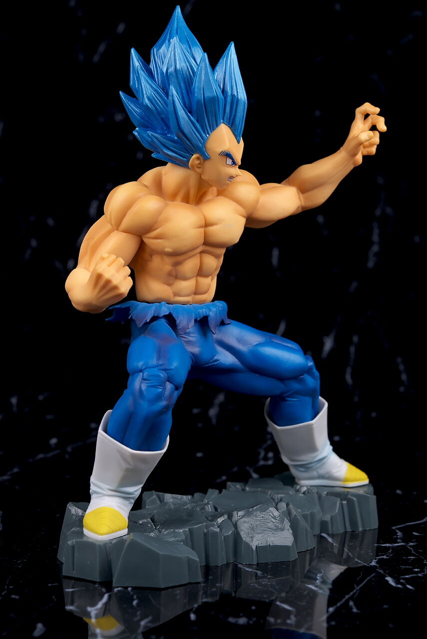 ドラゴンボール消しゴム　ベジータ　上半身裸　黄色 ドラゴンボール消しゴム ベジータ 上半身裸 黄色